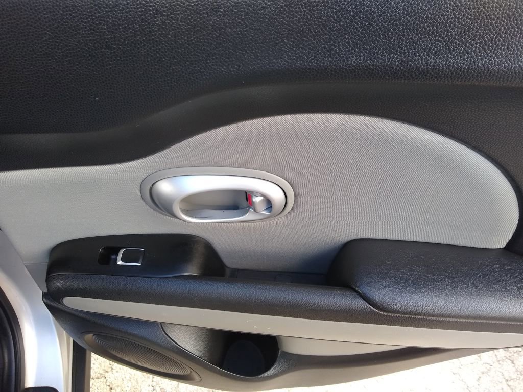 Used 2017 Kia Soul + image 16