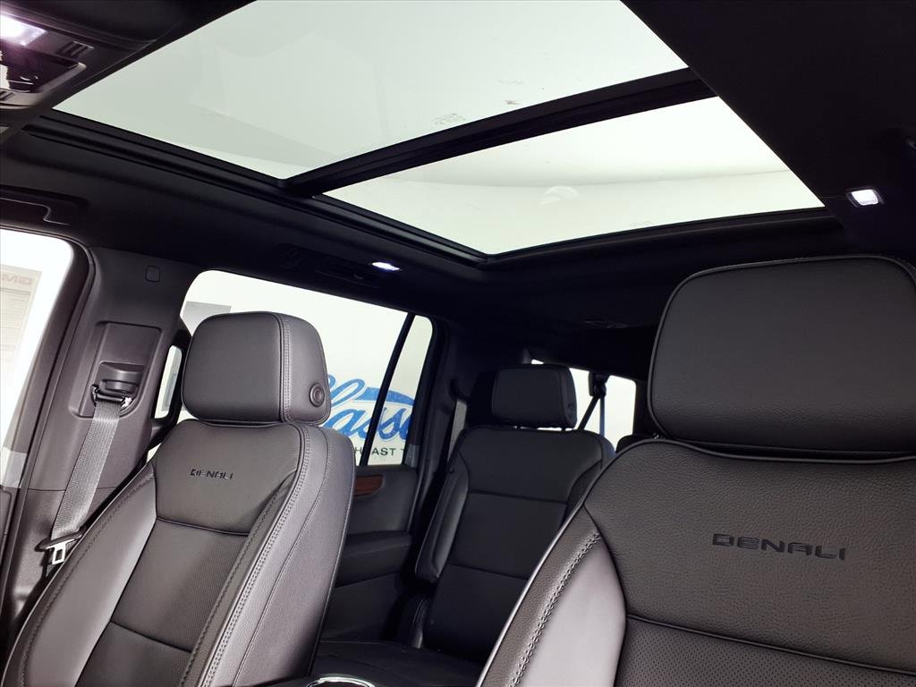 New 2026 GMC Yukon XL Denali w/ Sun & Power Step Package image 6
