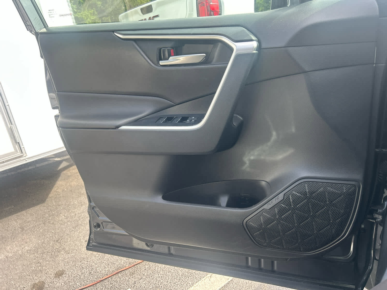 Used 2025 Toyota RAV4 XLE w/ Convenience Package AWD/4WD image 13