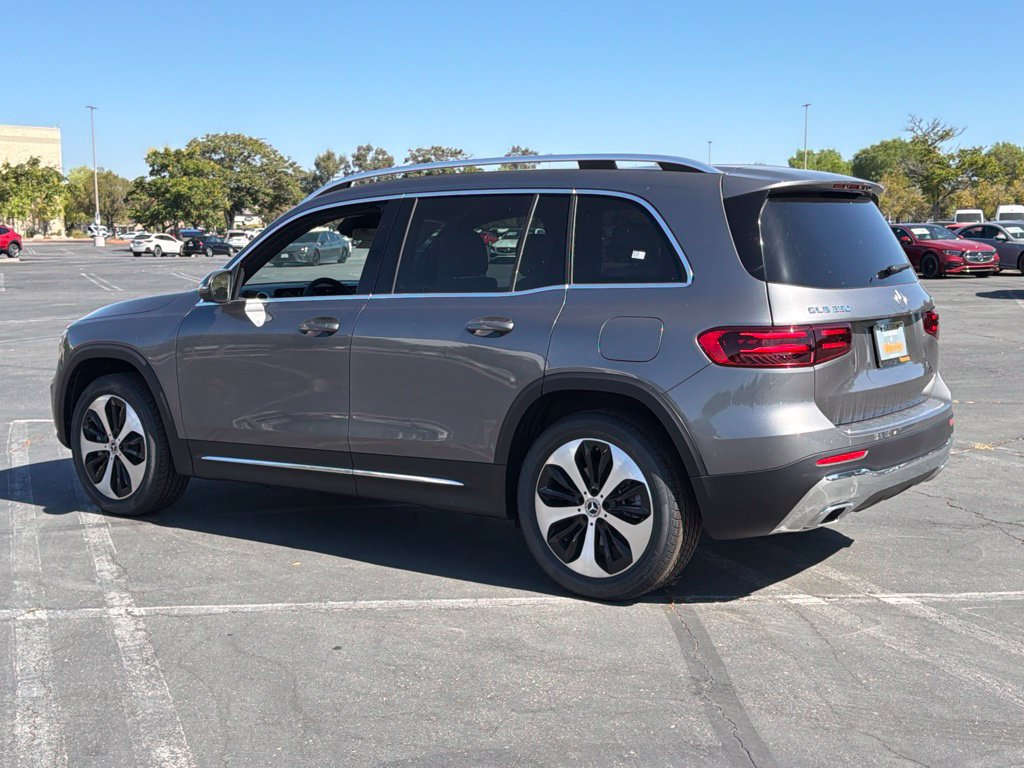 New 2026 Mercedes-Benz GLB 250 4MATIC image 11