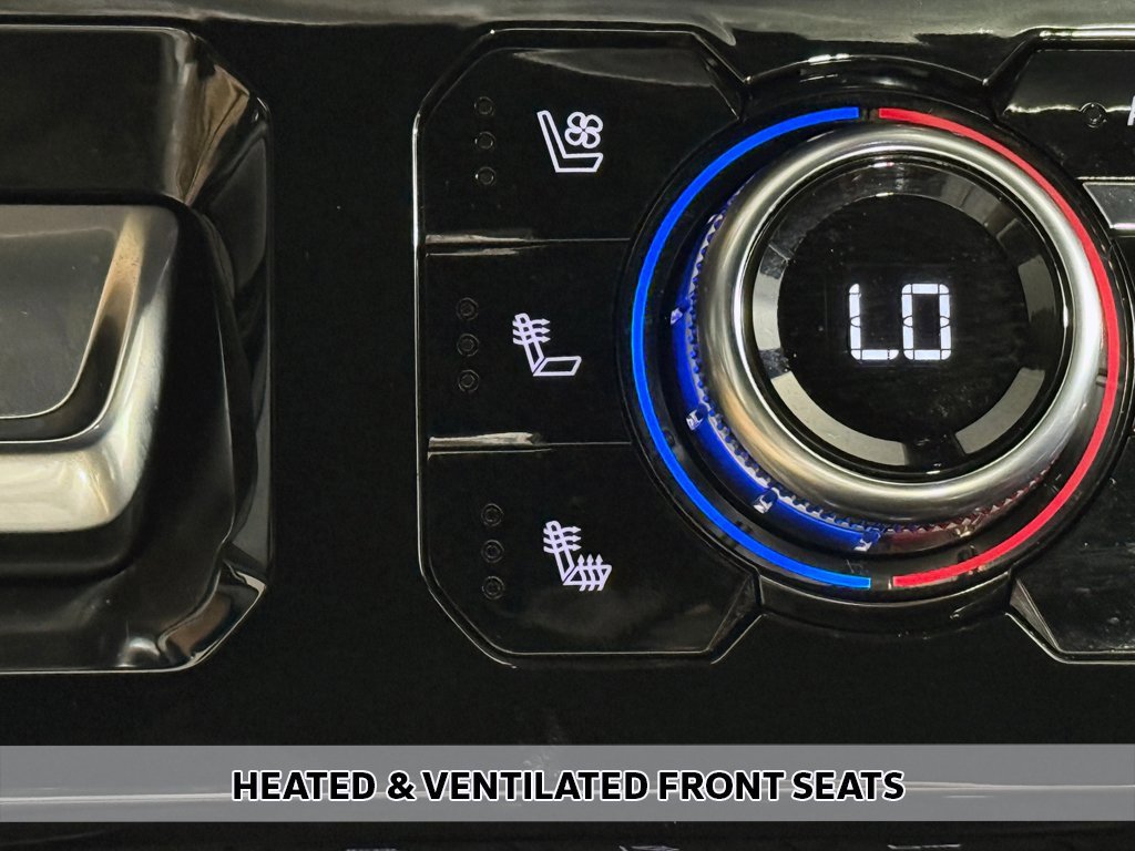 Used 2024 GMC Sierra 3500 Denali Ultimate image 9