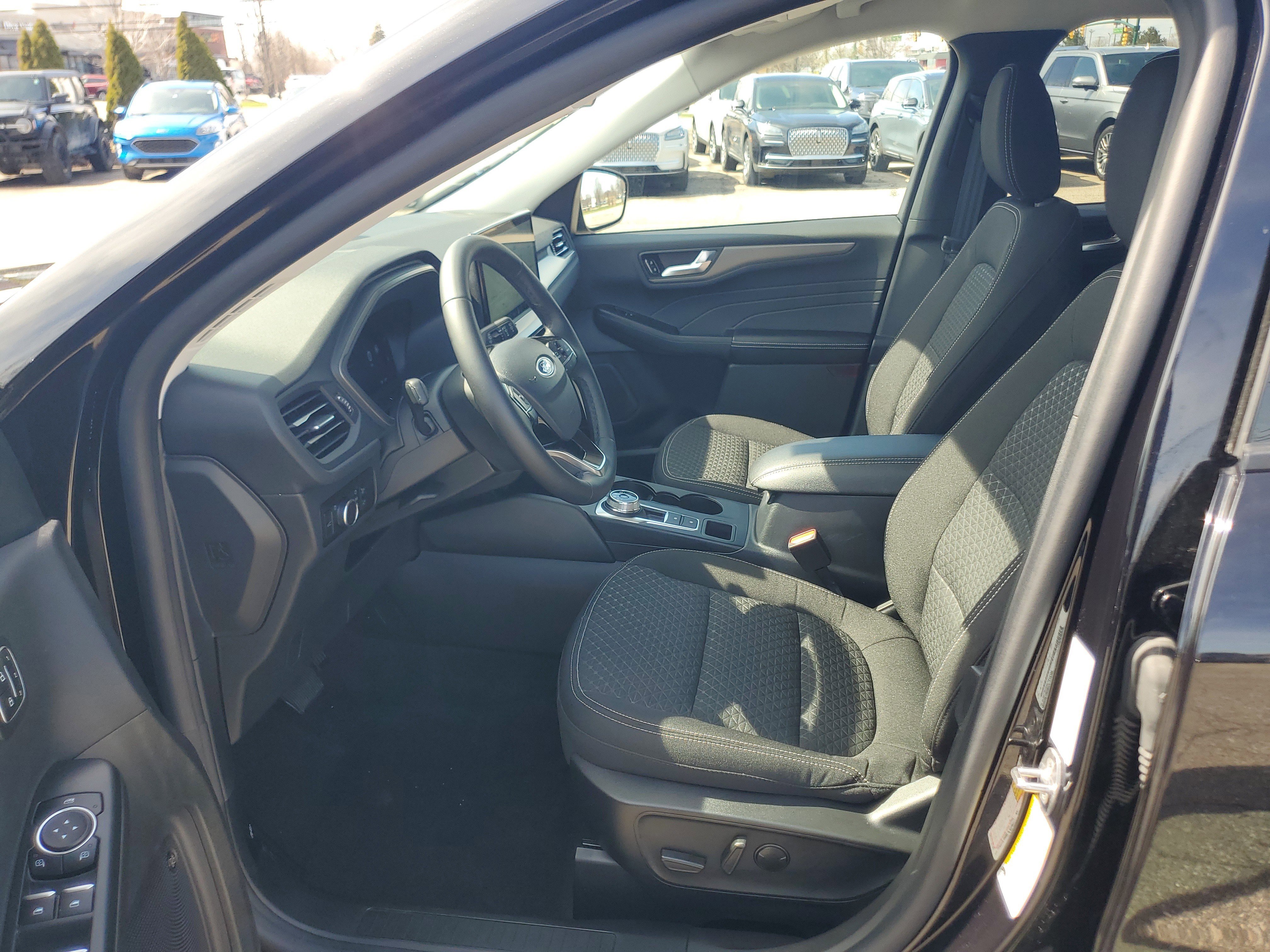 Used 2023 Ford Escape Active w/ Tech Pack #2 AWD/4WD image 12