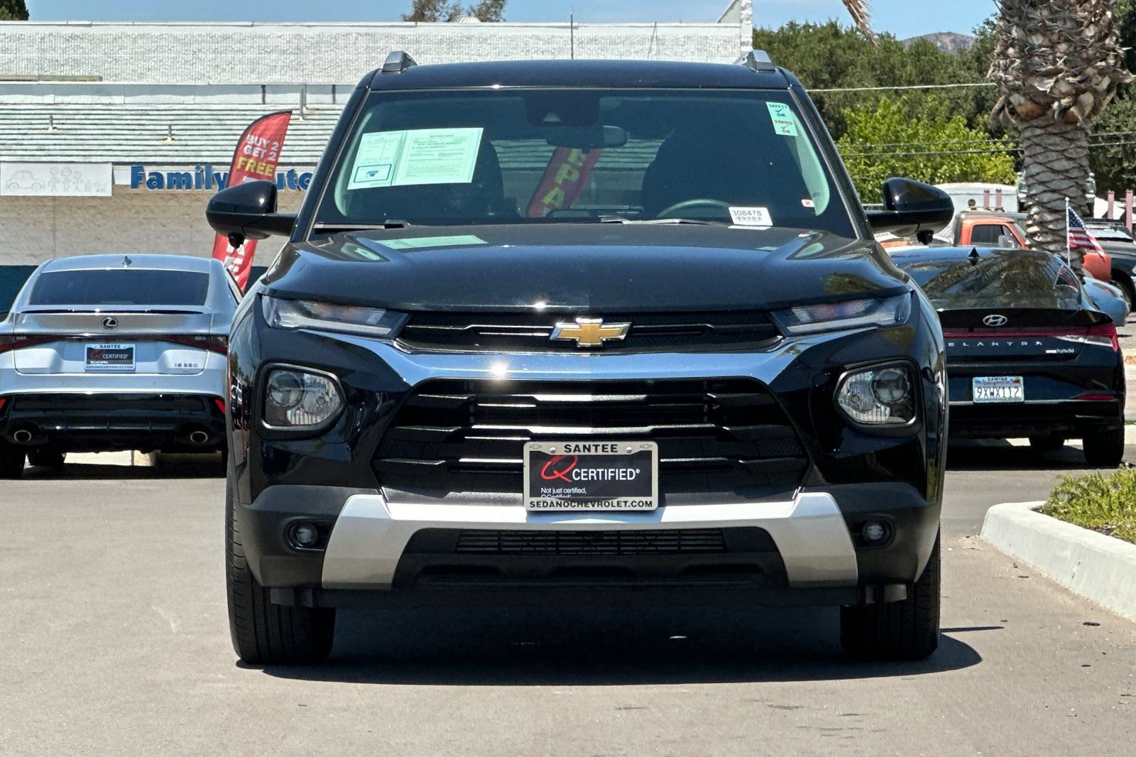 Used 2023 Chevrolet TrailBlazer LT FWD image 9