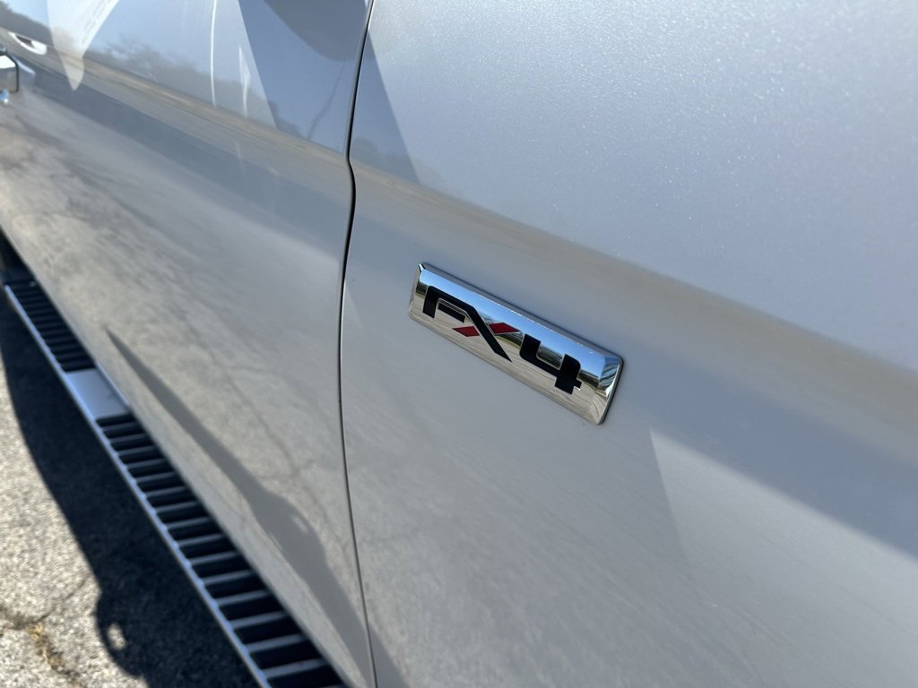 Used 2018 Ford Expedition Max XLT w/ Equipment Group 202A image 7