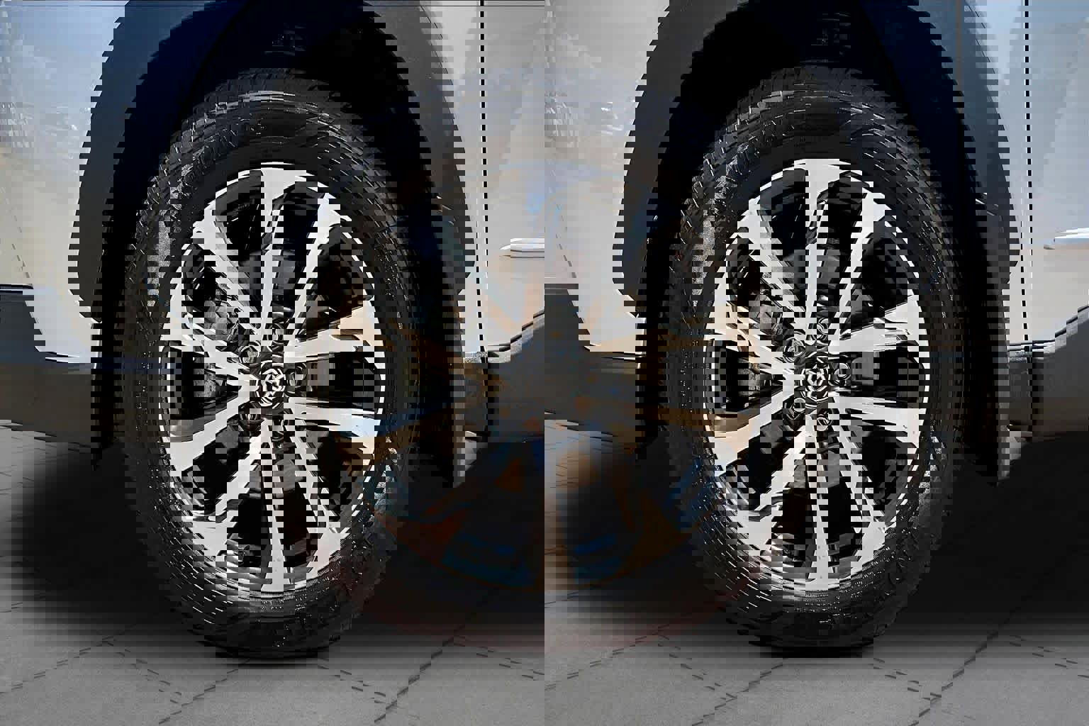 Used 2024 Toyota Corolla Cross XLE w/ Convenience Package image 11