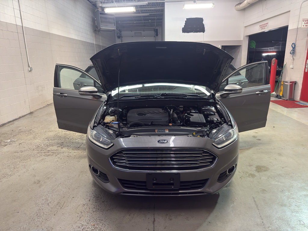 Used 2014 Ford Fusion SE w/ Equipment Group 202A FWD image 10