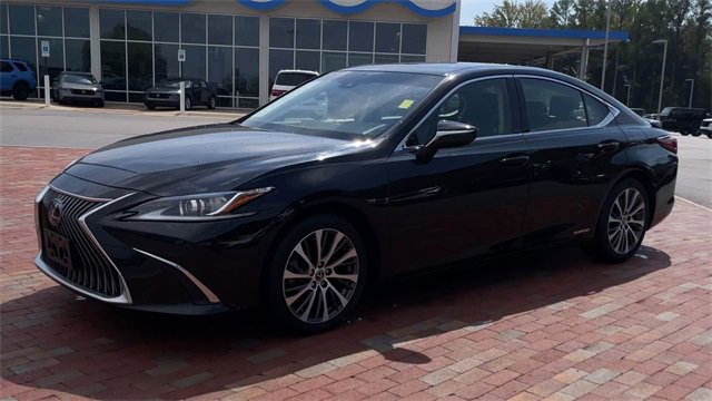 Used 2019 Lexus ES 300h w/ Premium Package image 6