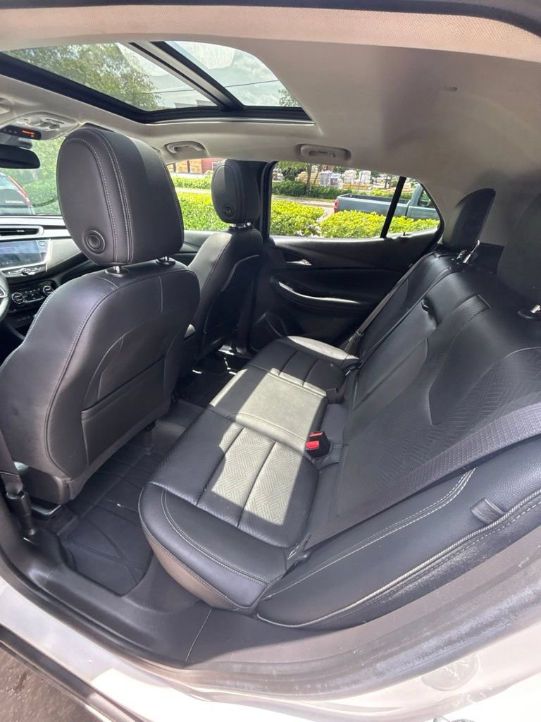Used 2022 Buick Encore GX Essence w/ Experience Buick Package AWD/4WD image 17