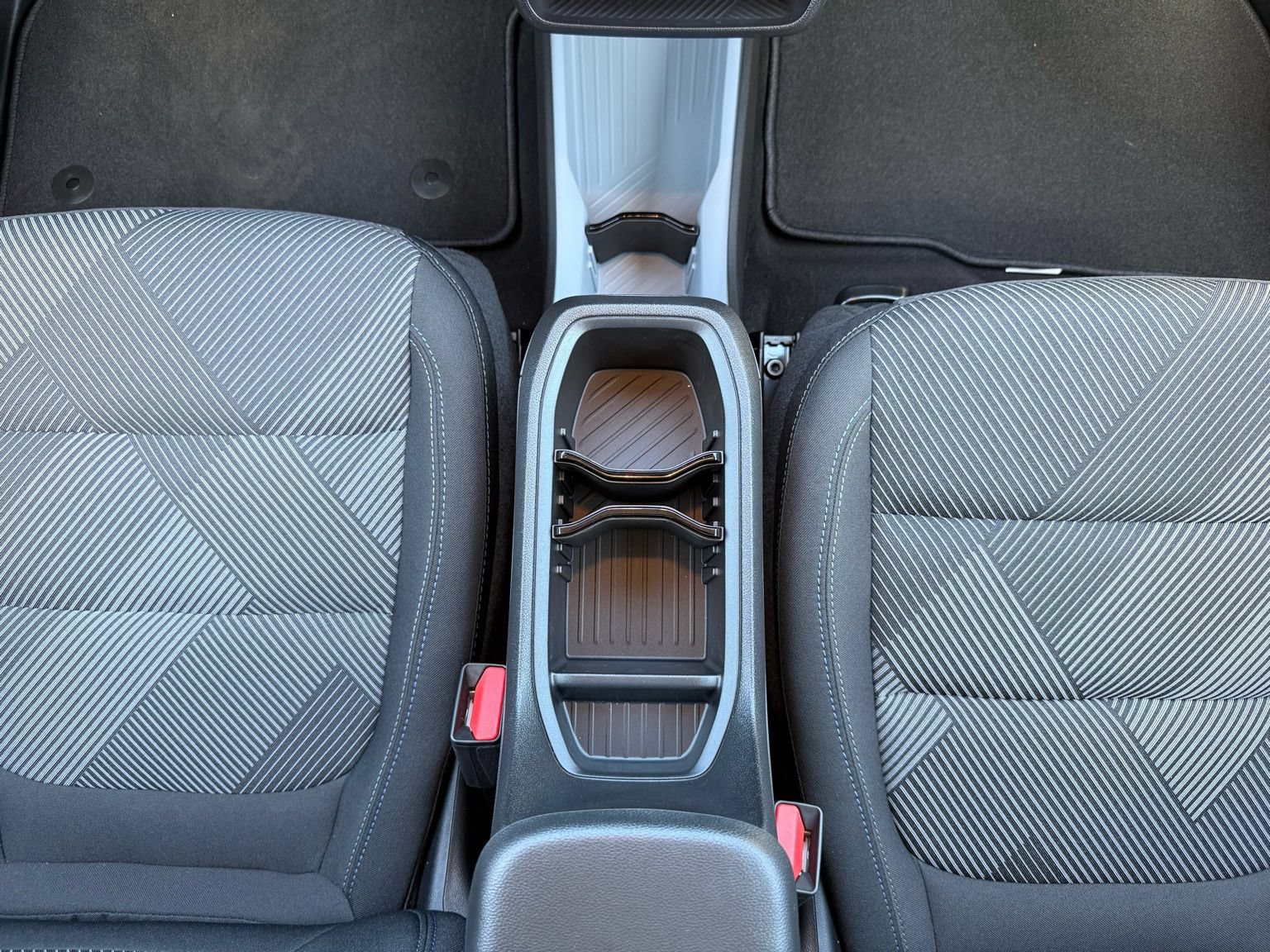 New 2027 Chevrolet Bolt LT w/ Comfort Package FWD image 27