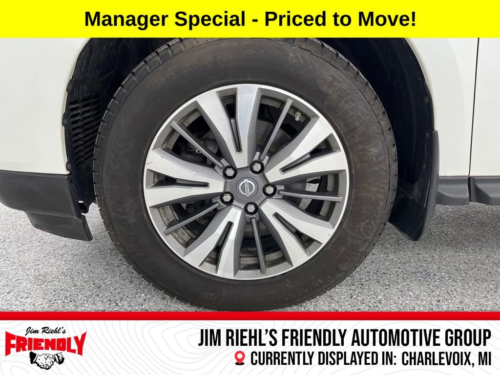 Used 2018 Nissan Pathfinder SV image 25