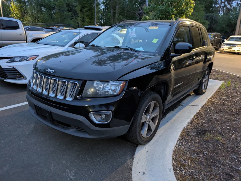 Used 2017 Jeep Compass High Altitude image 3