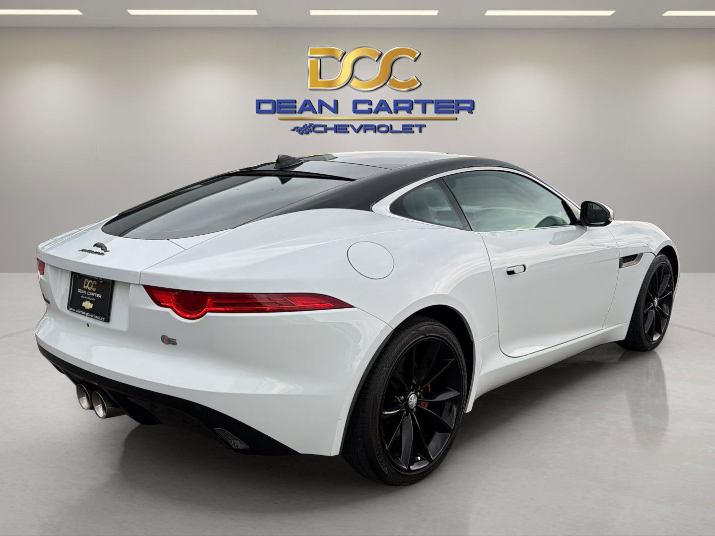 Used 2015 Jaguar F-TYPE S RWD image 5