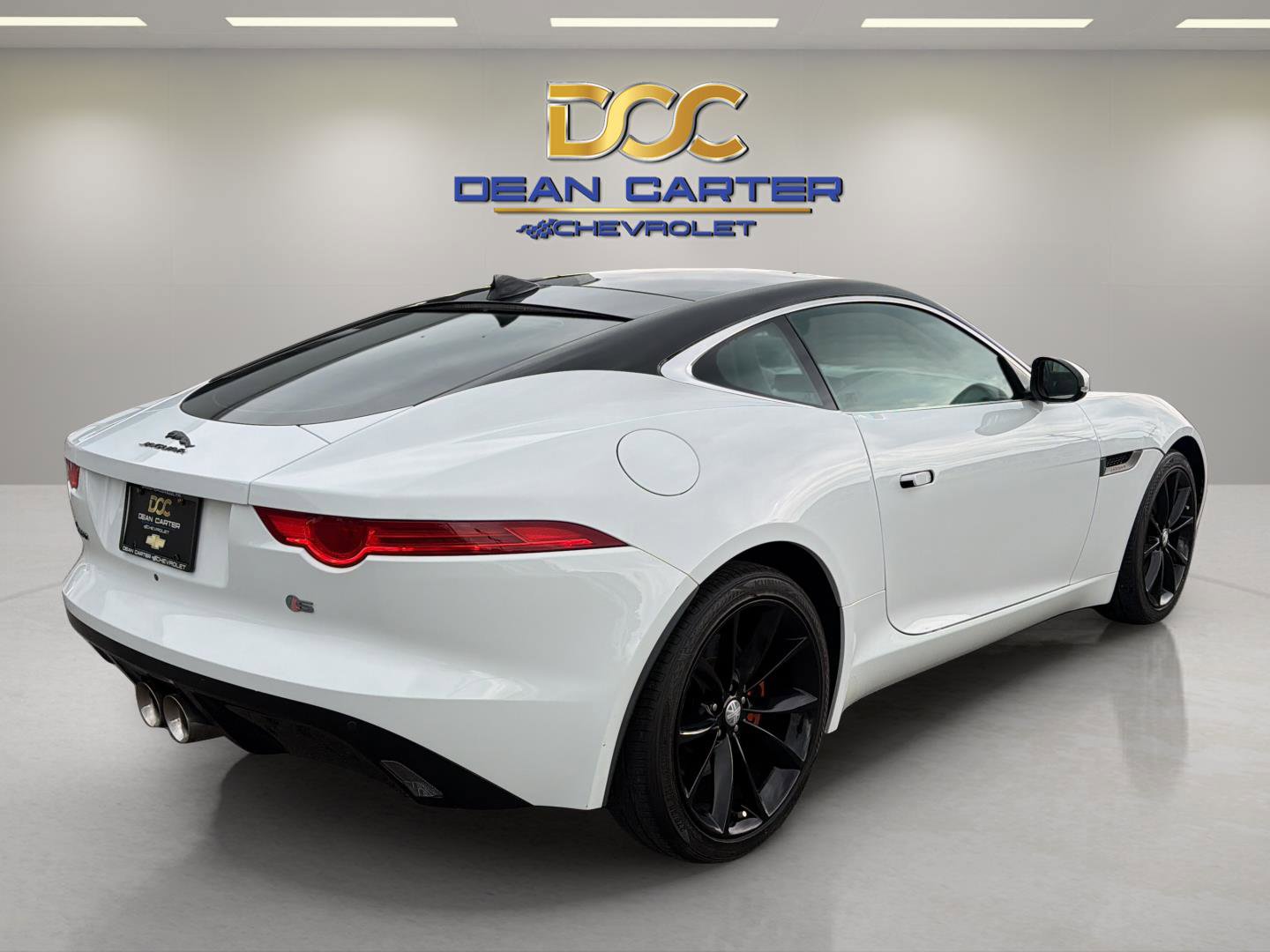 Used 2015 Jaguar F-TYPE S RWD image 5