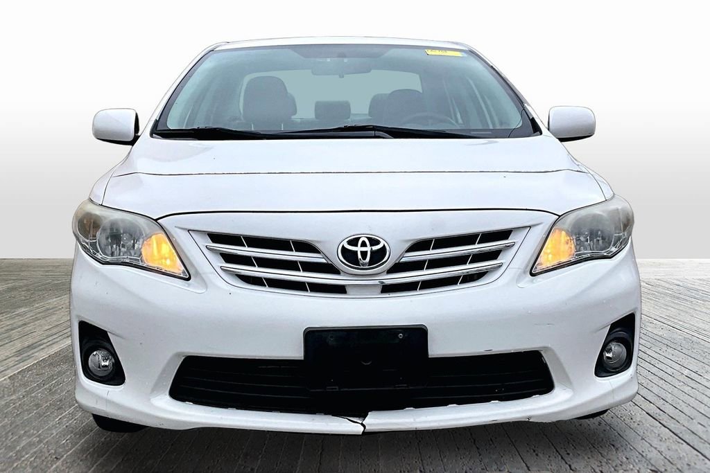 Used 2013 Toyota Corolla LE w/ Premium Pkg image 2