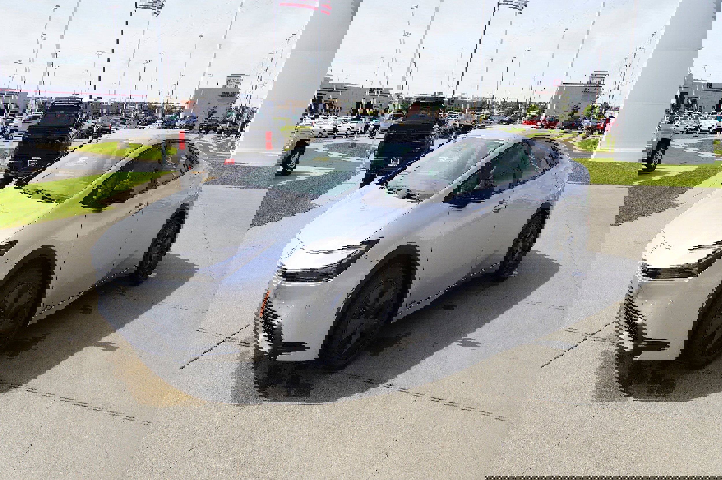 New 2026 Toyota Prius LE image 4