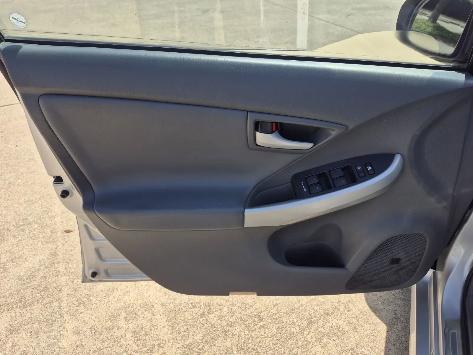 Used 2011 Toyota Prius Four FWD image 10