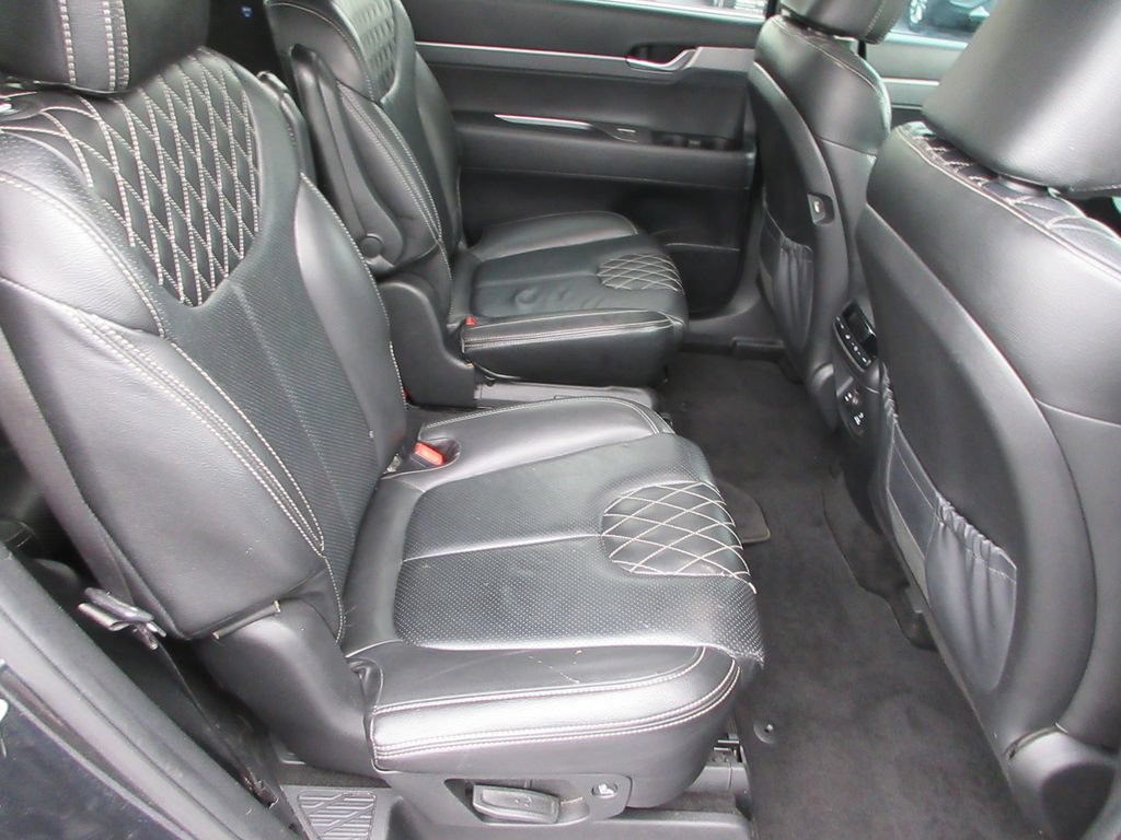 Used 2020 Hyundai Palisade SEL w/ Convenience Package FWD image 17