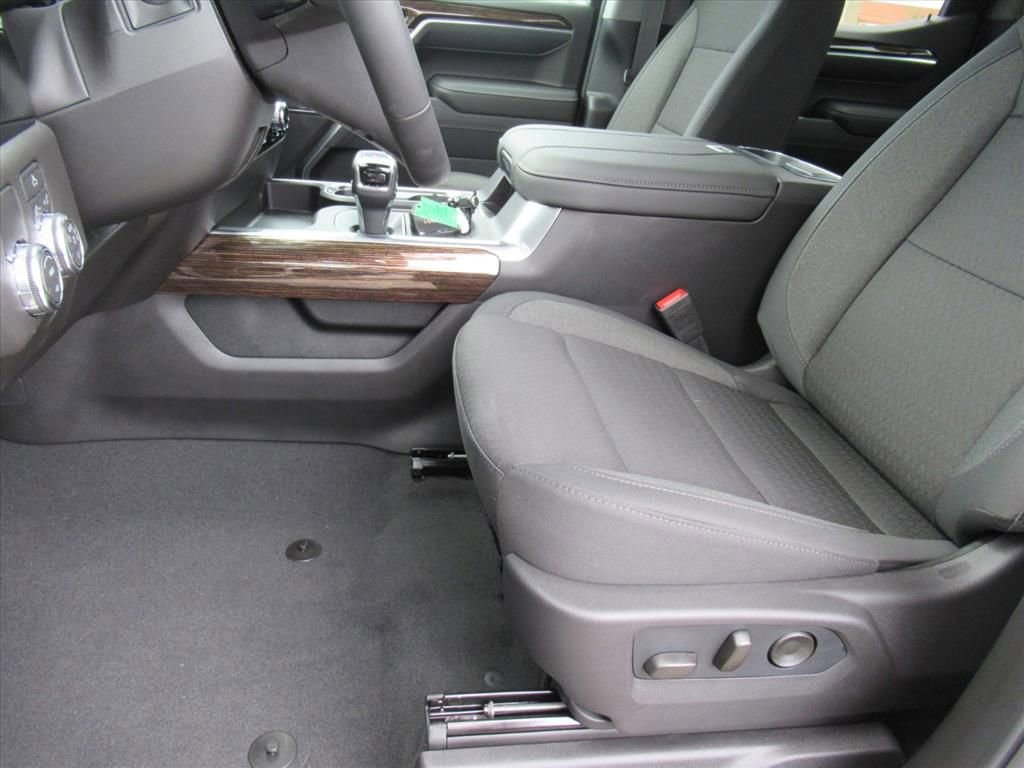 New 2026 GMC Sierra 1500 Elevation image 16