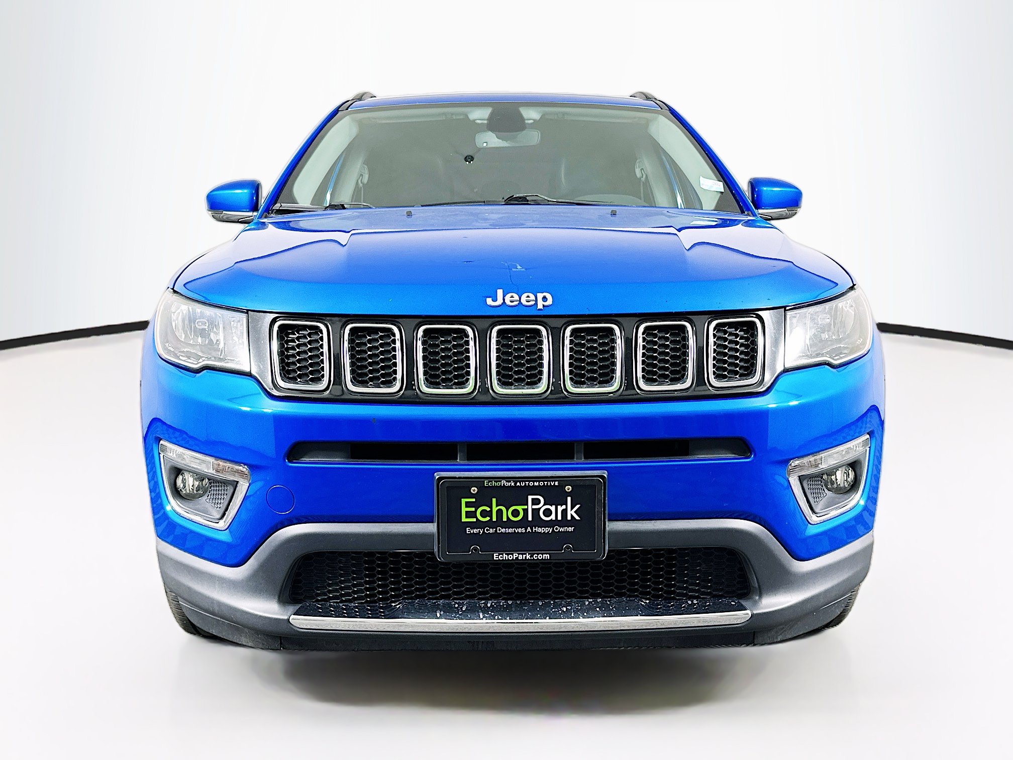 Used 2019 Jeep Compass Limited w/ Safety & Security Group AWD/4WD image 2
