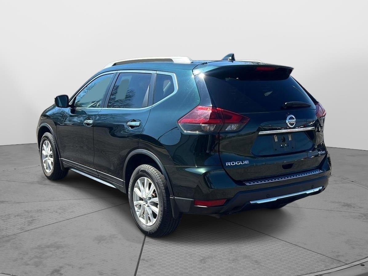 Used 2020 Nissan Rogue SV image 5