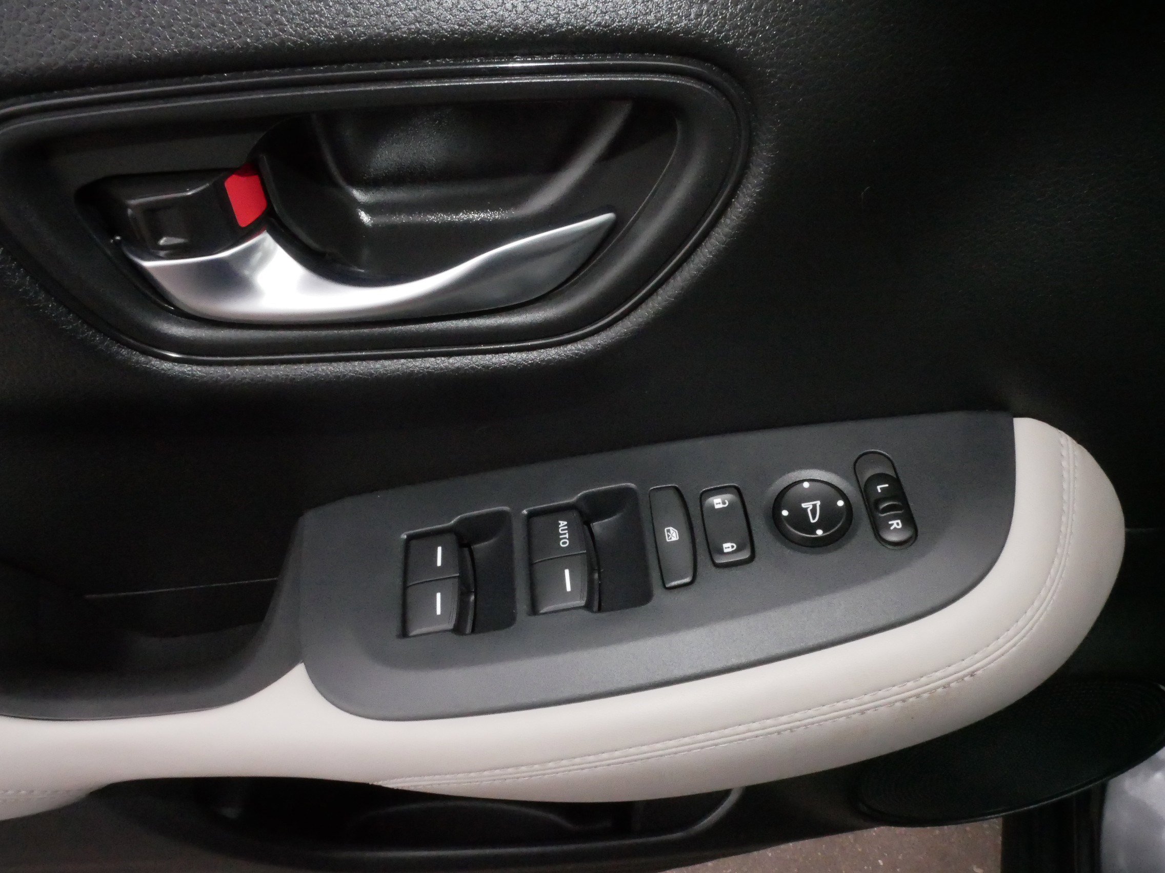 Certified 2023 Honda HR-V LX image 19