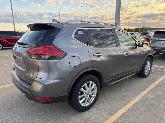 Used 2017 Nissan Rogue SV w/ SV Premium Package image 8
