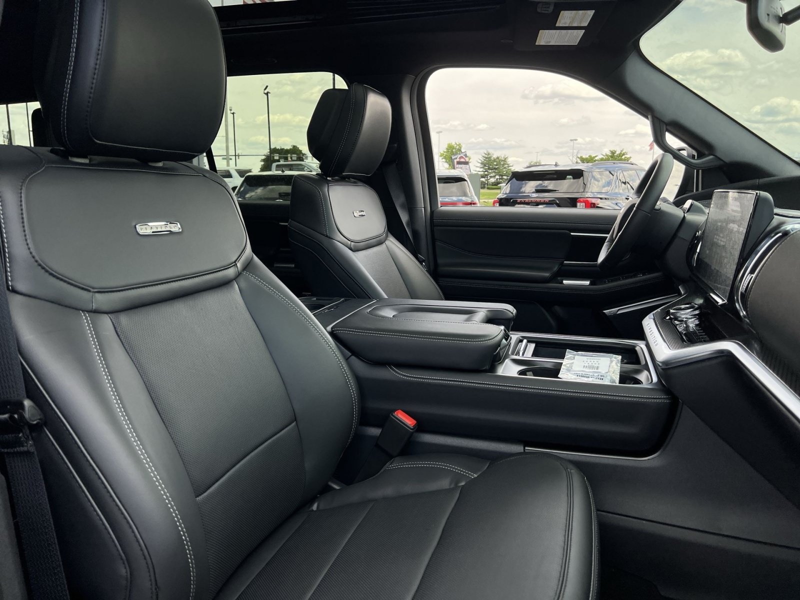 New 2026 Ford Expedition Max Platinum w/ Stealth Appearance Package AWD/4WD image 28