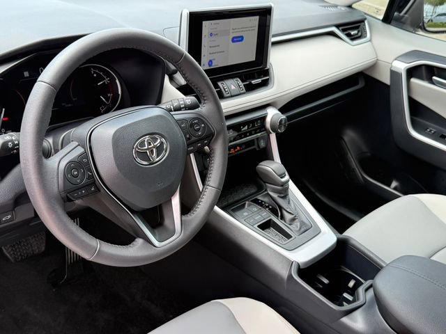 Used 2025 Toyota RAV4 XLE Premium image 10
