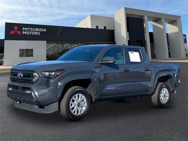 Used 2024 Toyota Tacoma SR5 video 1
