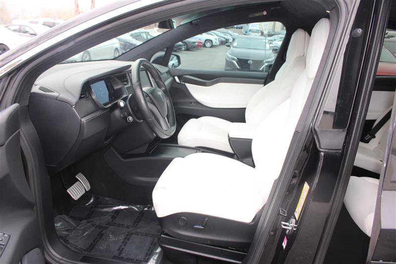 Used 2018 Tesla Model X P100D image 11