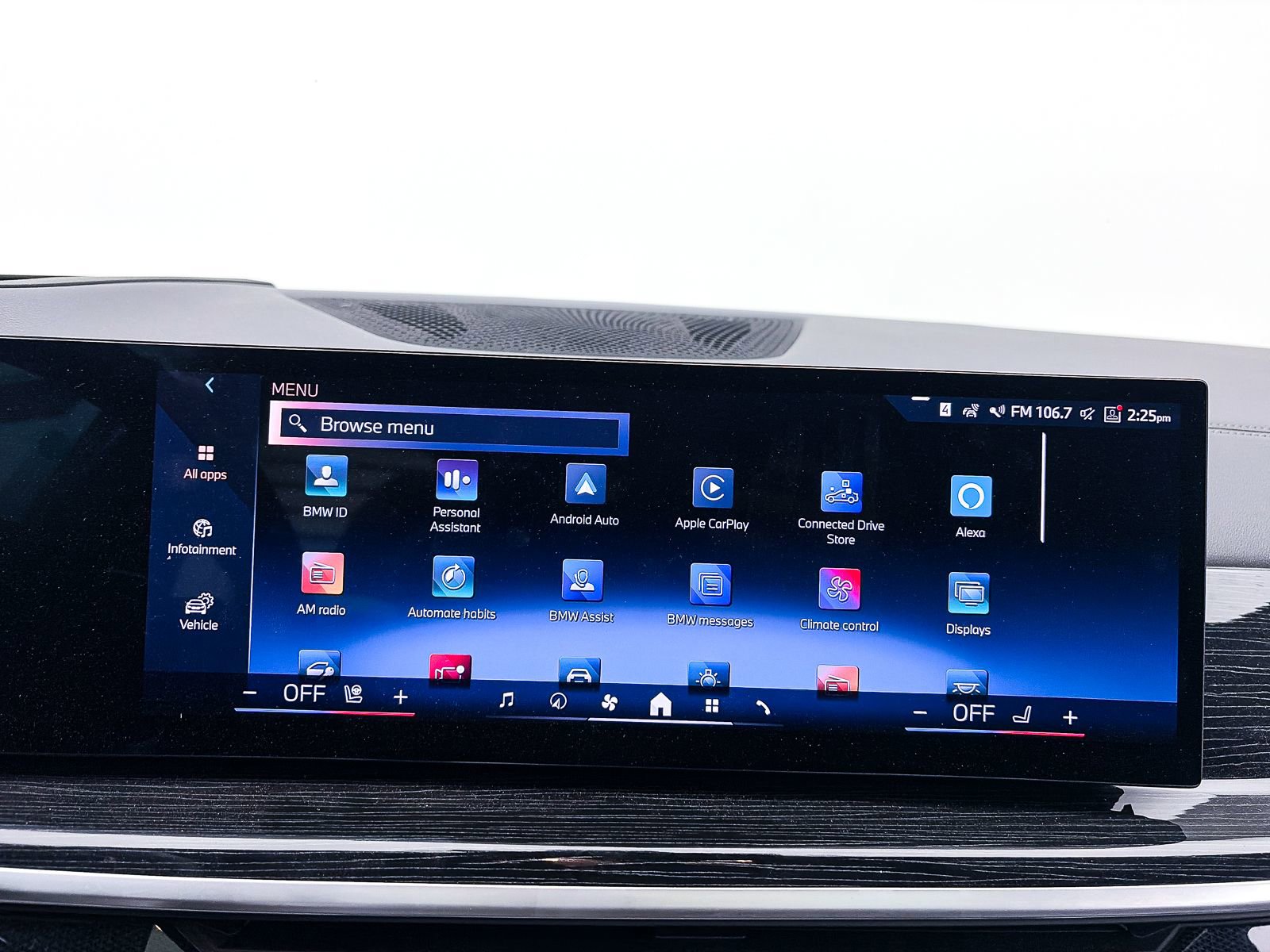 Used 2024 BMW X7 xDrive40i w/ M Sport Package image 24