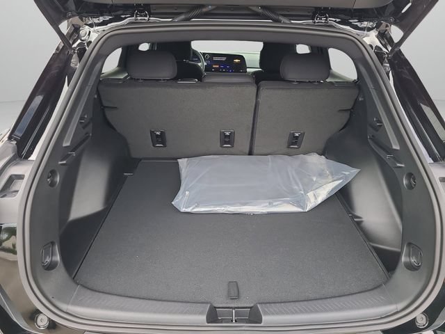 New 2026 Chevrolet Equinox EV LT w/ LPO, Blackout Package FWD image 11