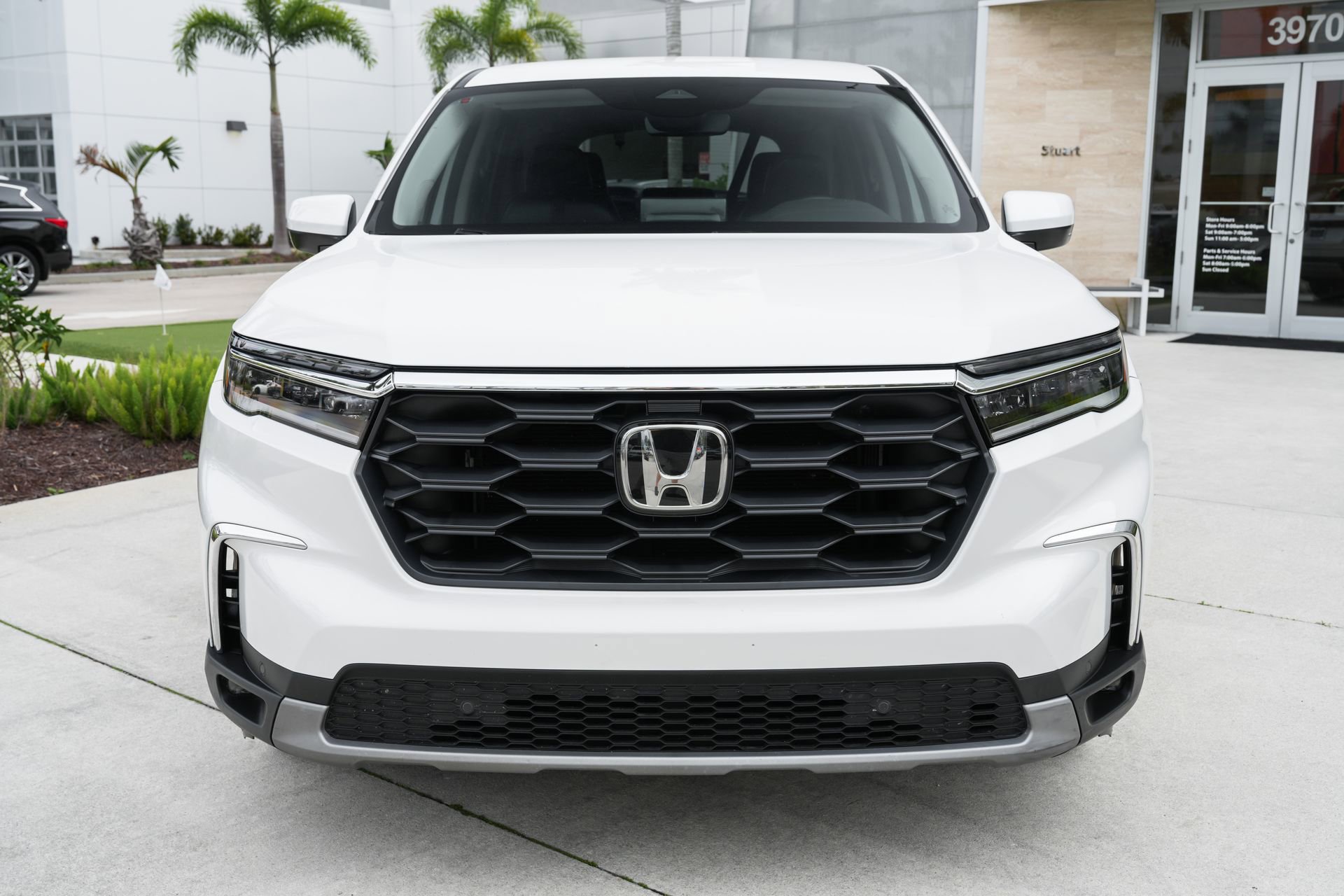 Used 2024 Honda Pilot EX-L image 4
