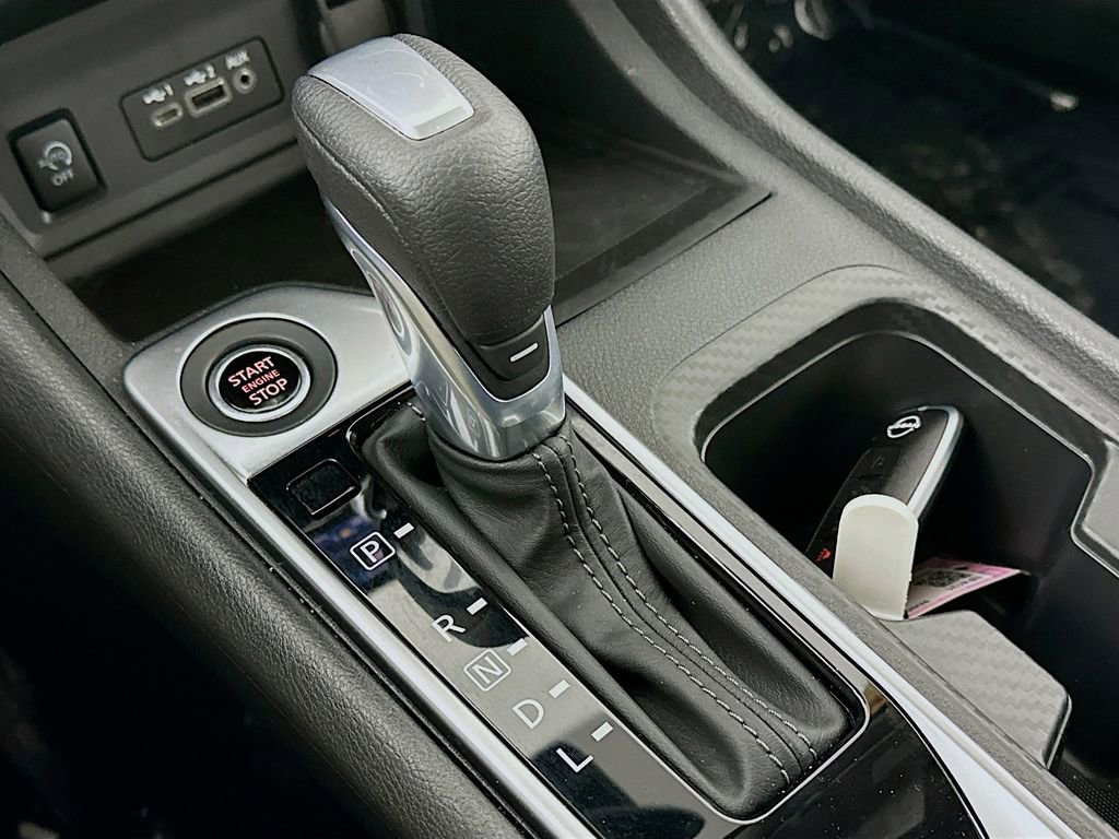 Certified 2025 Nissan Sentra SV image 23