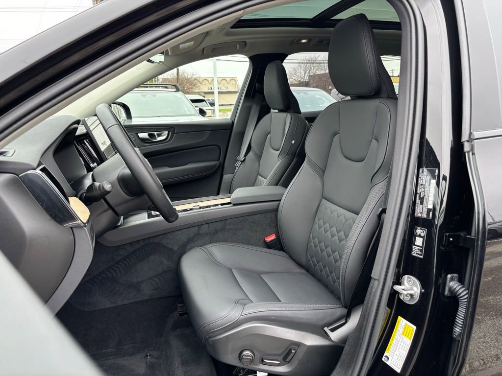 Certified 2026 Volvo XC60 B5 Plus w/ Protection Package Premier image 19