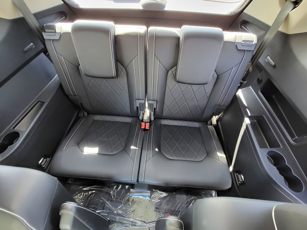 Used 2025 Volkswagen Atlas SEL Premium R-Line AWD/4WD image 9