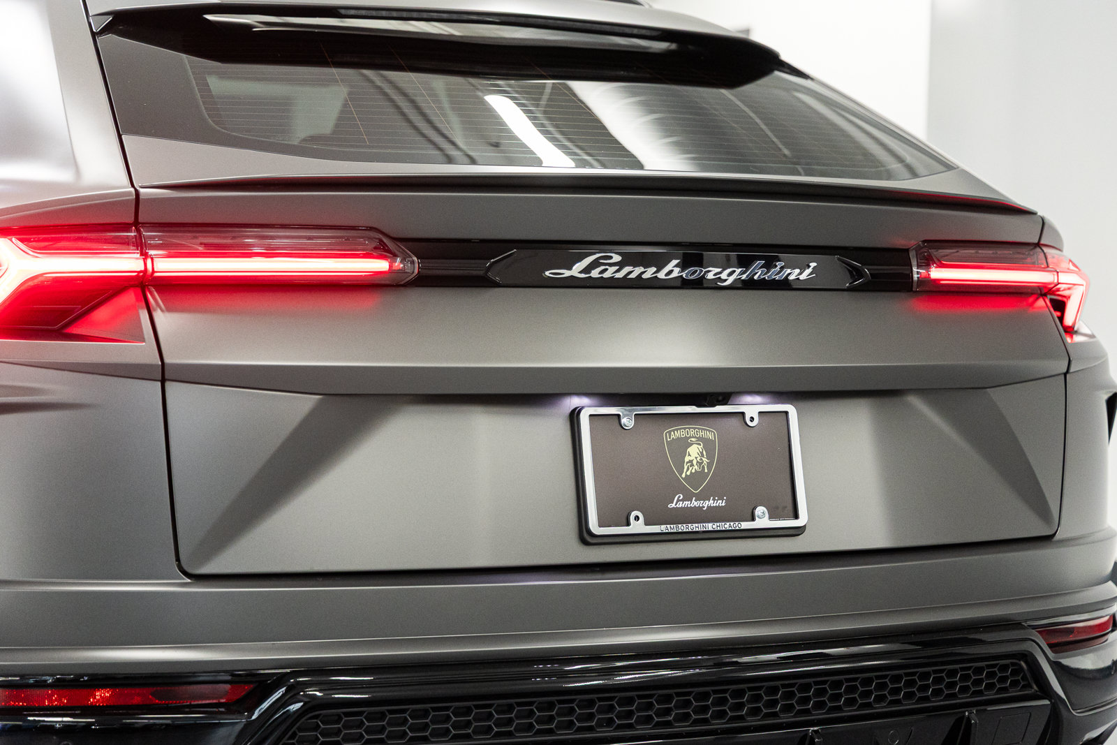 Used 2022 Lamborghini Urus AWD/4WD image 23