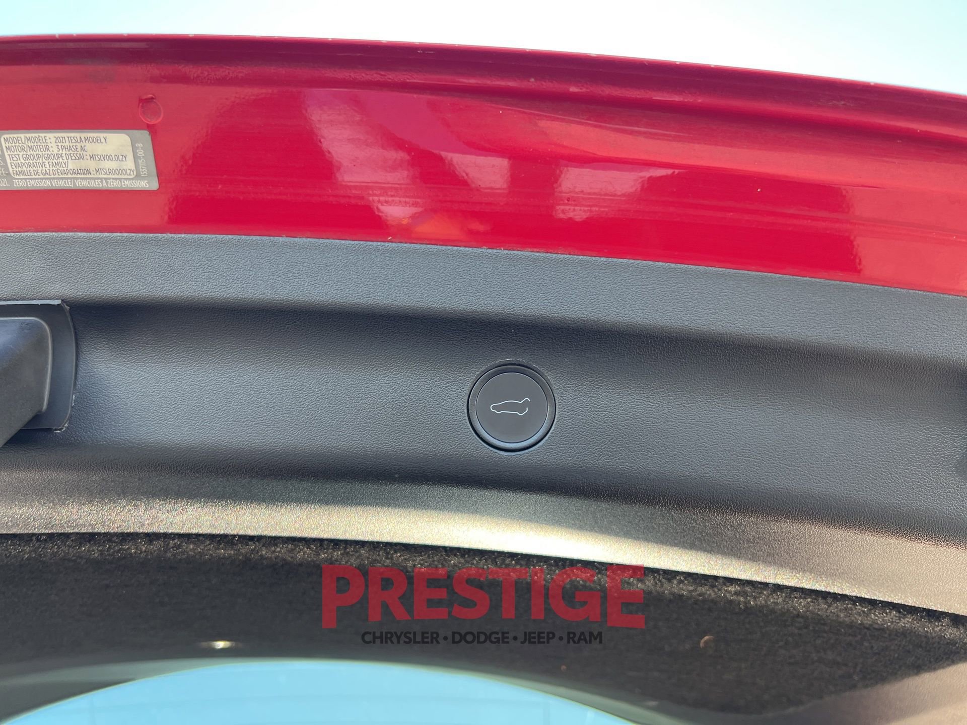 Used 2021 Tesla Model Y Long Range AWD/4WD image 16