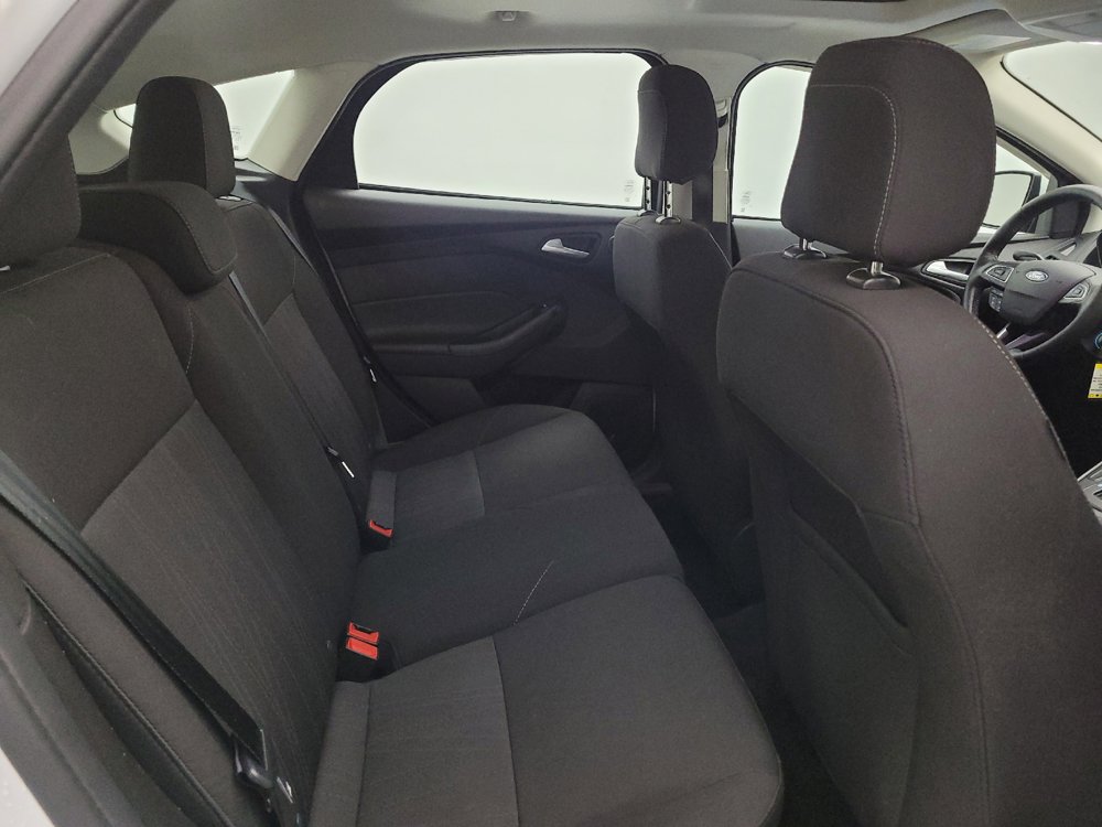 Used 2018 Ford Focus SEL w/ Cold Weather Package FWD image 19