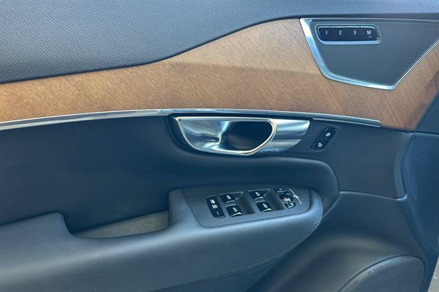 Certified 2025 Volvo XC90 T8 Plus w/ Protection Package Premier AWD/4WD image 10
