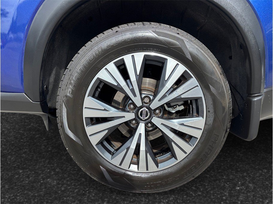 Used 2021 Nissan Rogue SV w/ Premium Package FWD image 14