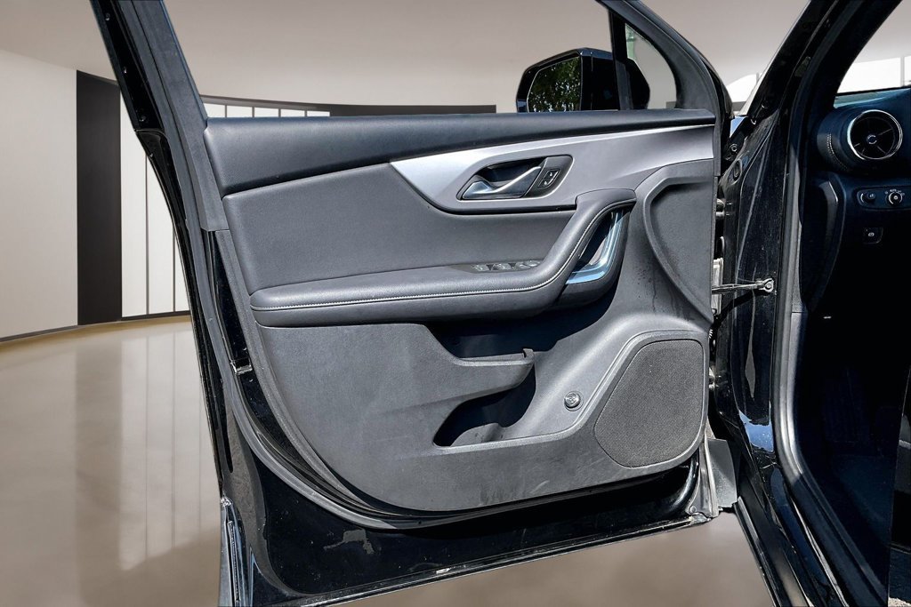 Used 2022 Chevrolet Blazer LT FWD image 18