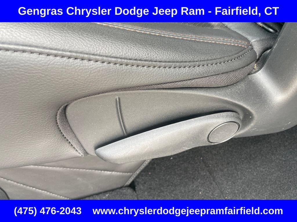 Used 2020 Chrysler Pacifica Touring-L Plus FWD image 43