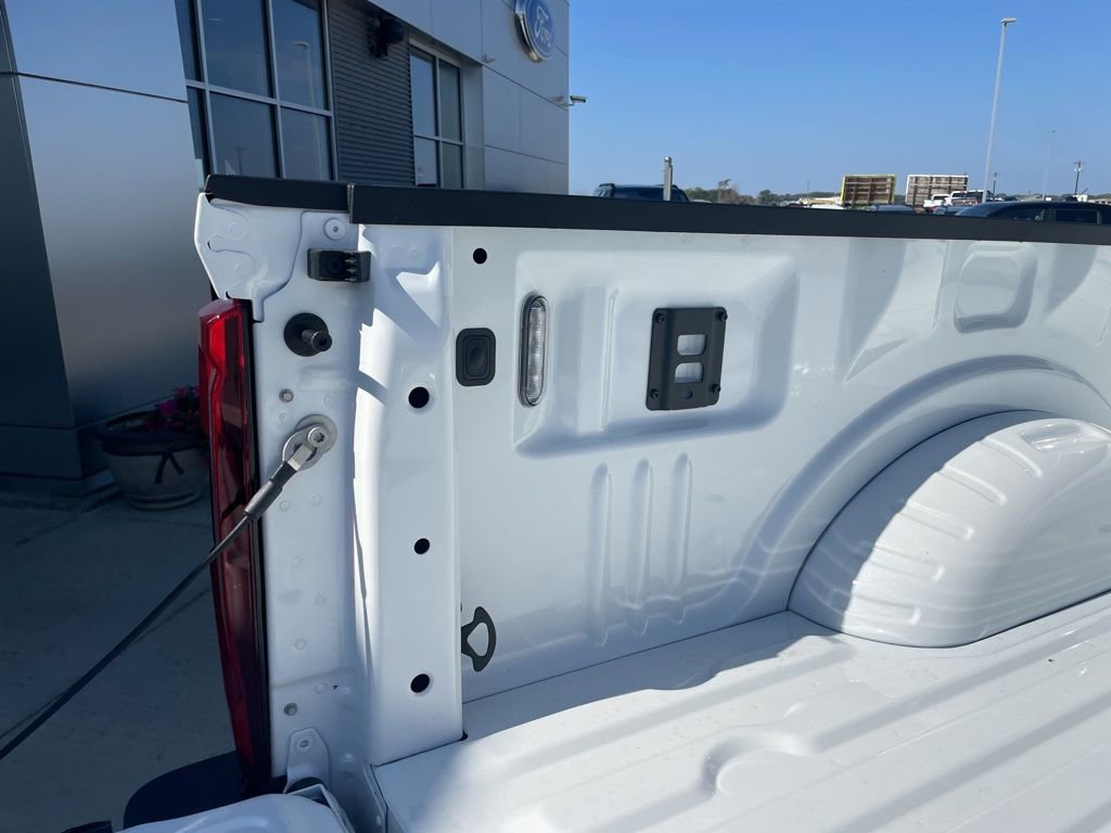 New 2026 Ford F350 Platinum w/ FX4 Off-Road Package image 8