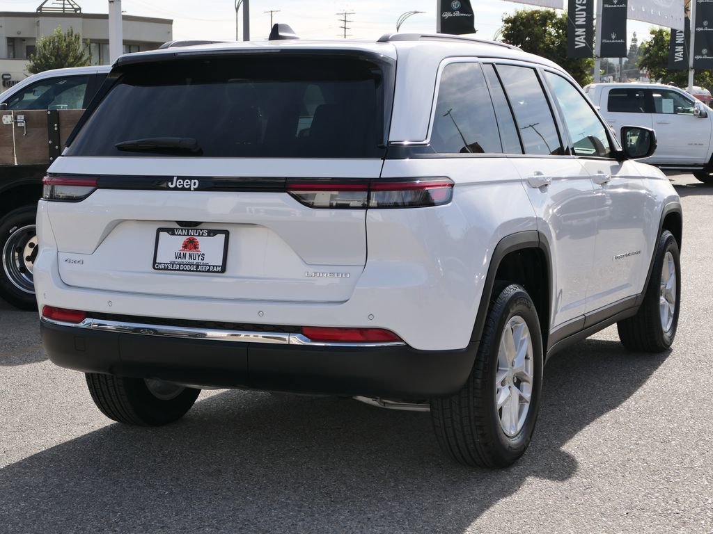 Used 2025 Jeep Grand Cherokee Laredo X image 4