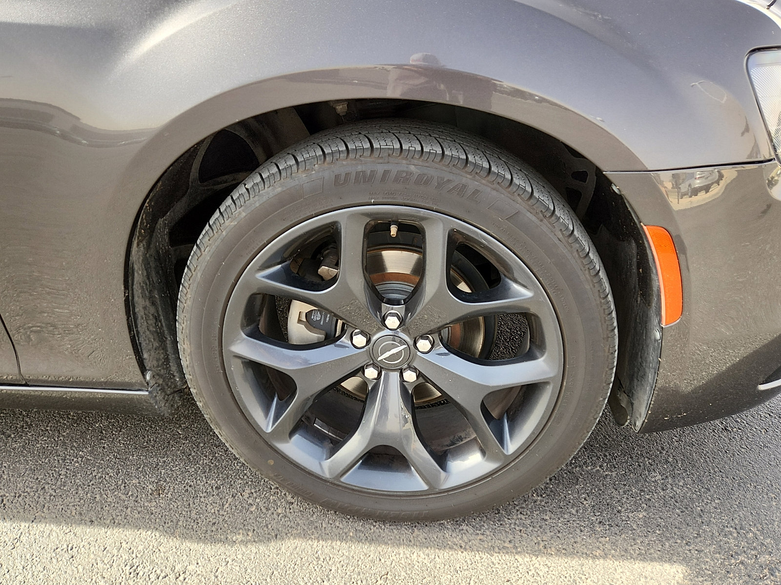 Used 2021 Chrysler 300 Touring w/ Sport Appearance Package image 9