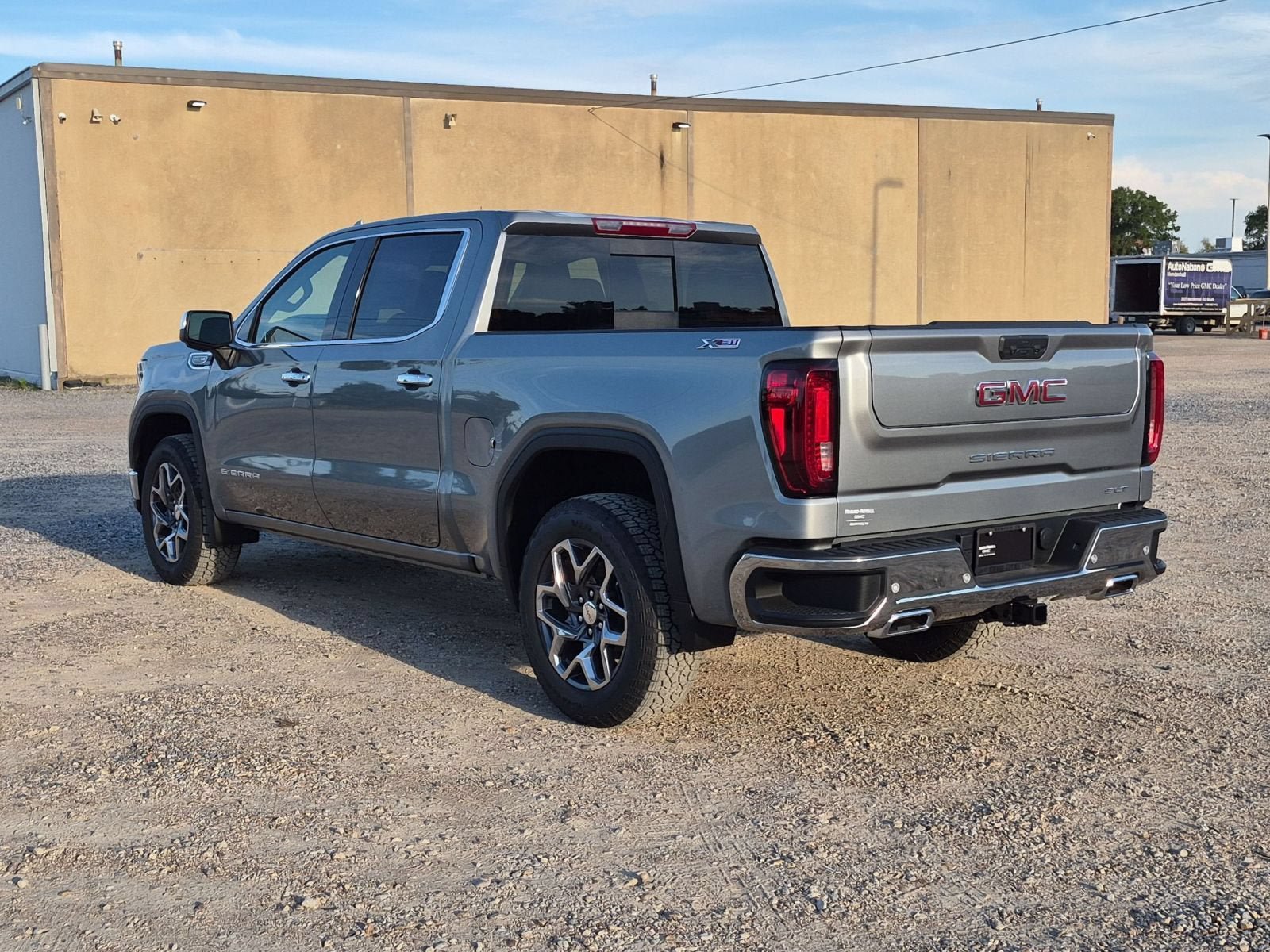 New 2026 GMC Sierra 1500 SLT AWD/4WD image 3