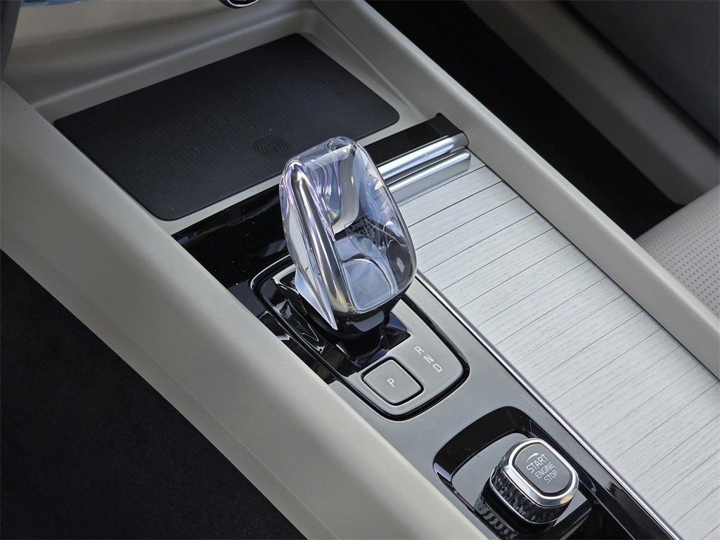 New 2026 Volvo XC60 B5 Ultra w/ Protection Package Premier image 13