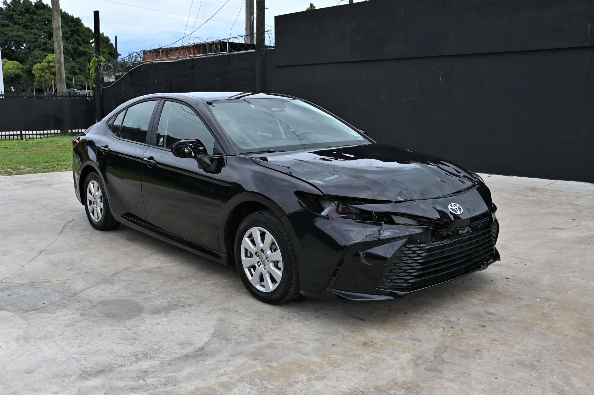 Used 2026 Toyota Camry LE FWD image 1