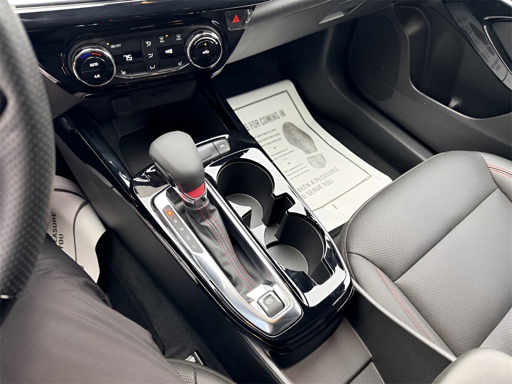 Used 2025 Chevrolet Trax RS w/ Driver Confidence Package image 20